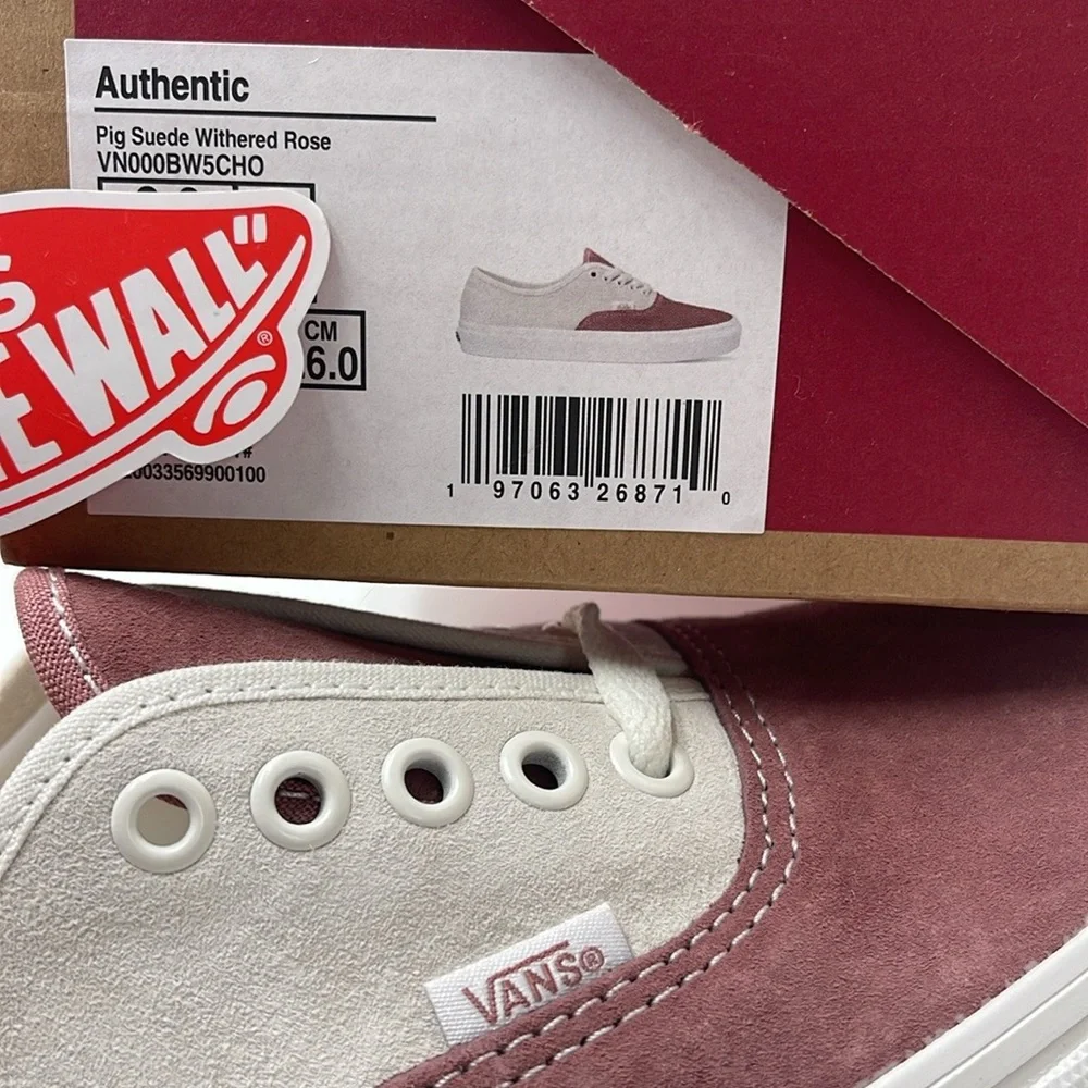 Vans Women’s Authentic Pig Suede Withered Rose
VN000BW5CHO
Sneakers - Picture 16 of 16
